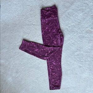 Fabletics Women's Purple Camouflage Leggings PowerHold